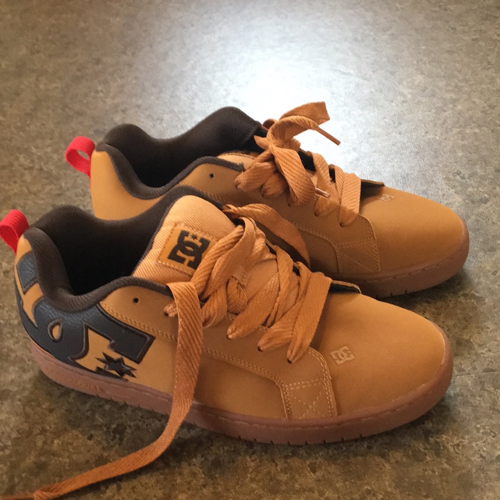 Brand new DC skater shoes